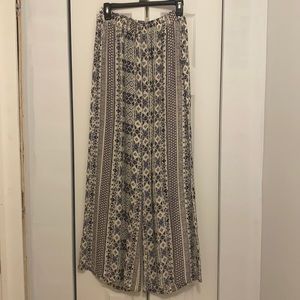 South Moon Under Flowy Pant!